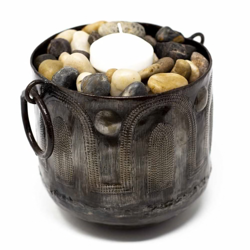 HAMMERED METAL CONTAINER WITH ROUND HANDLES